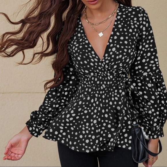 Boho dot print tie side blouse - Picture 10 of 15